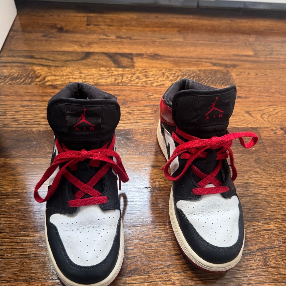 Air Jordan 1 Retro OG 'Black Toe' 2016